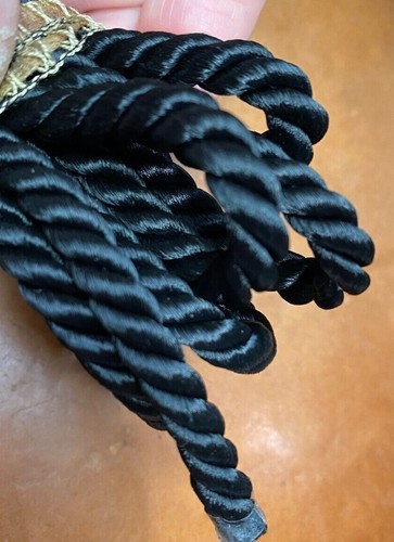 vintage twisted rayon cord 1/4" dyeable black 1.5yds made in Japan - Picture 2 of 3