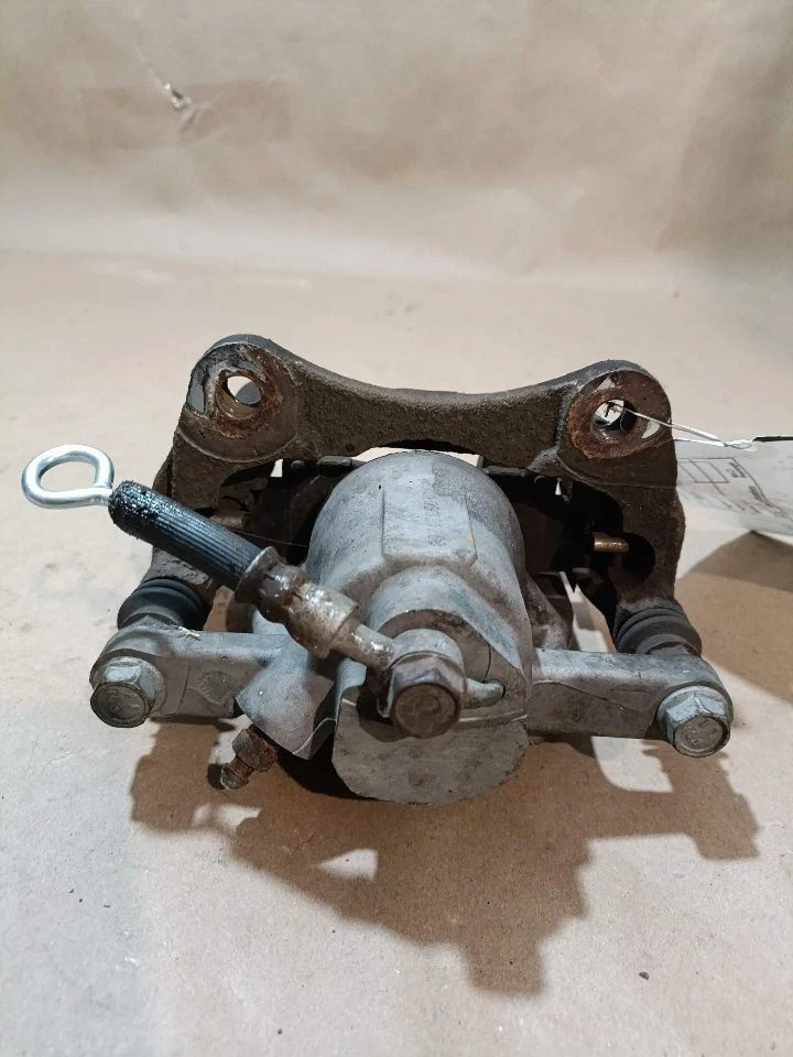 Pinza de conductor trasera construida en América del Norte para 10-15 LEXUS RX350 287905 Foto 2 de 4