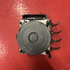 2004-2005 Subaru Forester 2.5L  ABS Anti Lock Brake Pump Modulator Assembly OEM