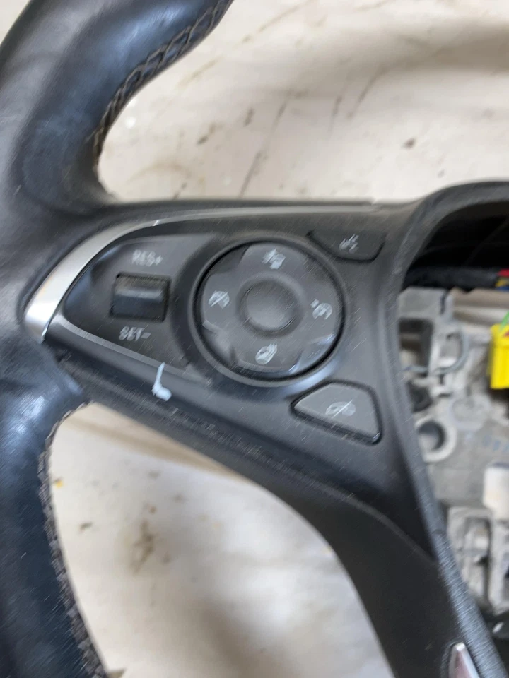 16-18 BUICK ENVISION Steering Wheel BLACK 23286853 23382713 23490223 84115626 — 第 3/4 张图片