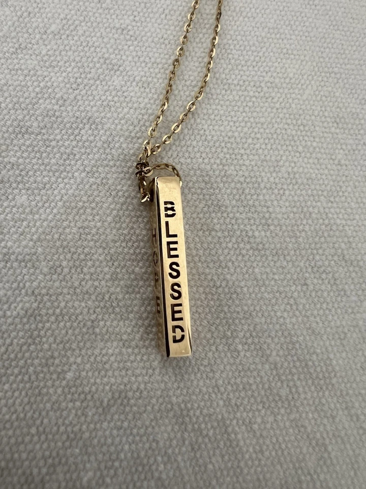 Collar de cadena de oro amarillo de 14K con colgante con dije “FE BENDITA ESPERANZA CREE” 2,5 g Foto 3 de 4