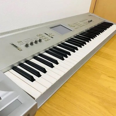 Korg Triton Pro 76 Key Synthesizer keyboard Music Instruments