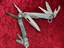 Leatherman Bolster Stainless Steel 9 Tool Multi-Tool No Sheath Used (457)