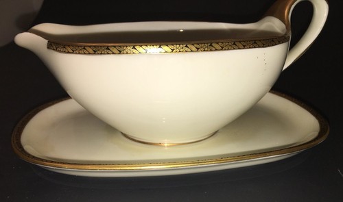 Vintage Eschenbach Gravy Boat with Attached Underplate / Germany - Picture 6 of 7