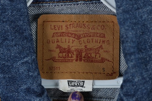 Vintage 90s Levis Boys Size Small Distressed Denim Jean Trucker Jacket Blue USA - Picture 4 of 11