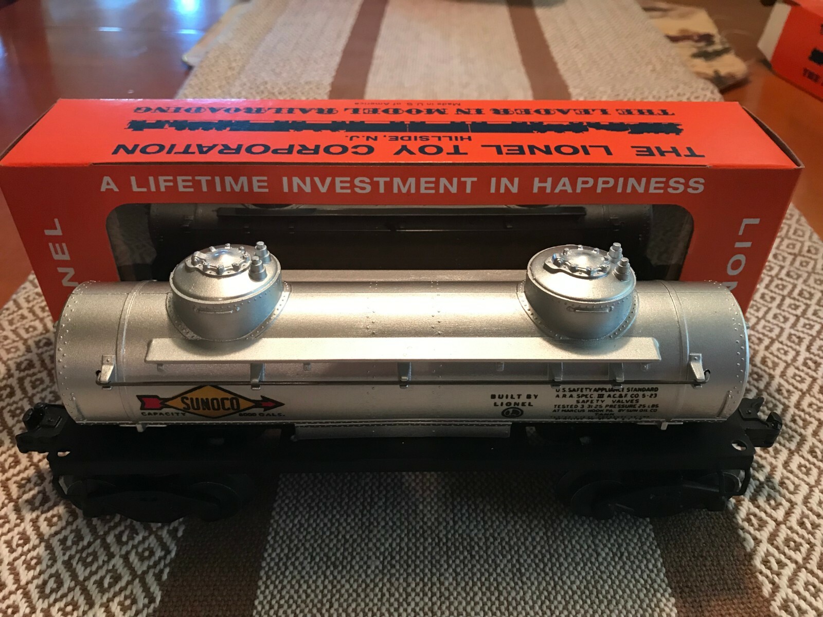 VINTAGE LIONEL 2465 SUNOCO 2DOME TANK CAR,W/ELECTRIC COIL COUPLERS eBay