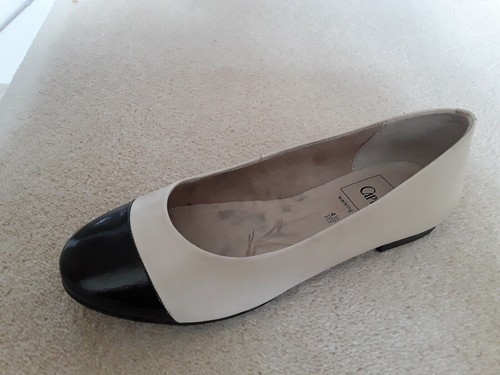 Caprice Shoes ladies leather flat 