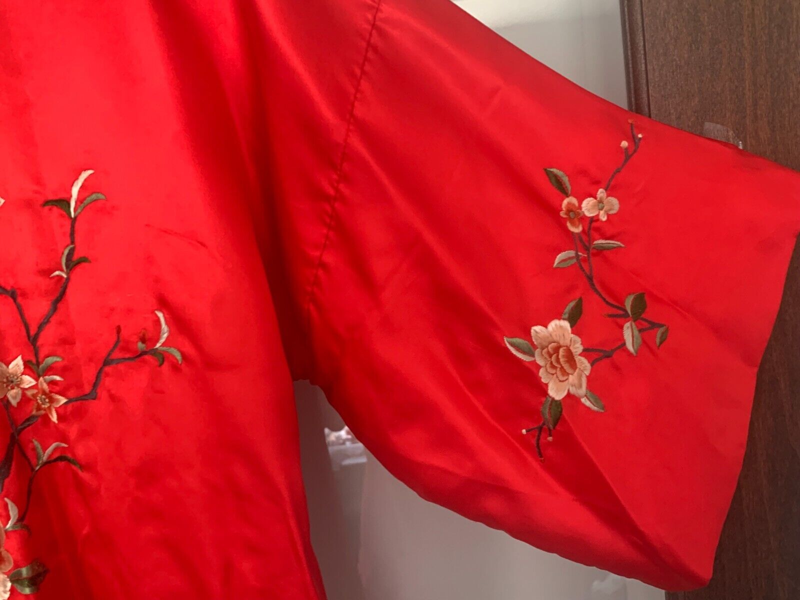 Vtg Red Embossed Asian Kimono Style Chinese Robe … - image 5