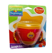 Sesame Beginnings Snack Container with Handles Big Bird; 6 Months 