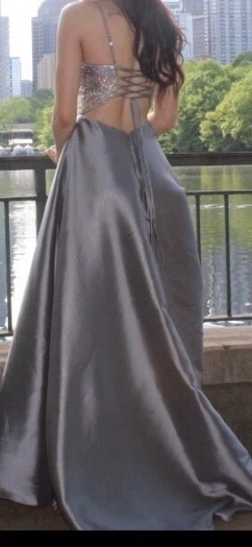 Vestido plateado con estrás de oro rosa RSVP graduación concurso ¡¡En venta!! Talla 0! Foto 2 de 2