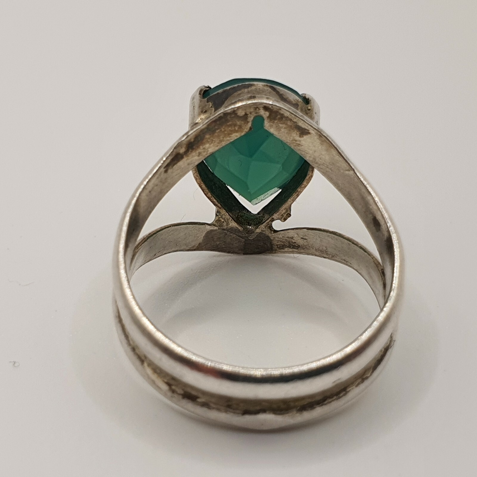Photo 12 of Sterling Silver Ring With Green Stone , size M 4g, R197