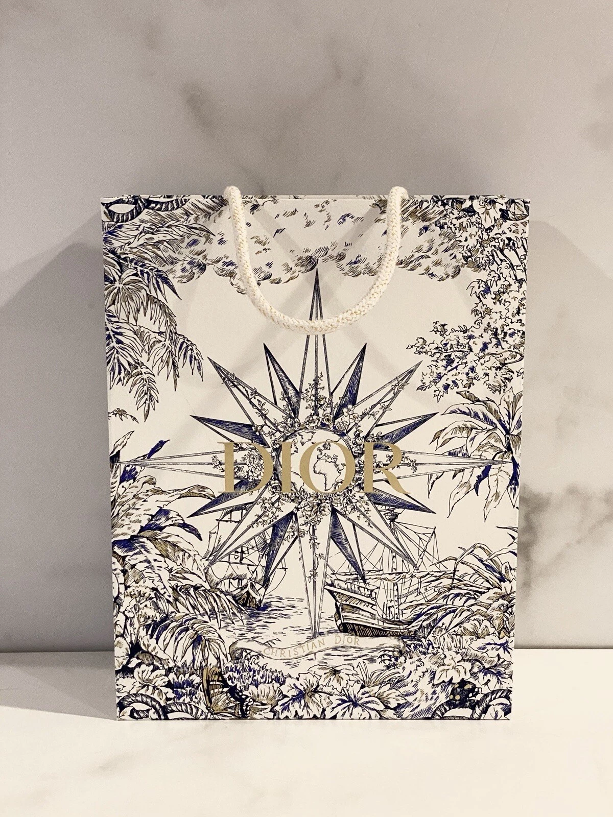 Sac cadeau shopping vacances authentique Dior 2022 FLAMBANT NEUF + RUBAN 7,75 x 10,25 x 3