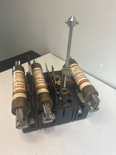 Eaton Cutler Hammer 2607D91G12 Visi Flex 100 Amp Disconnect Switch 100A Fuses - Picture 7 of 7