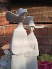 Lladro Nuns Figurines White Robes With Rosaries Porcelain Spanish original box