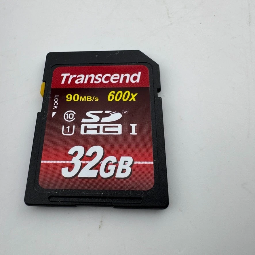 Tascam DR-07 Stereo Handheld Digital Audio Recorder w/ 32GB SD Memory - Image 2 of 4