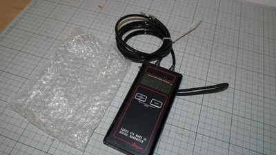 dwyer  475 Handheld Digital Manometer 475-8-FM (0 to 150.0 psi) / pressure meter
