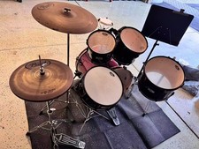 PEARL 5-Piece Complete Drum Set with Cymbals