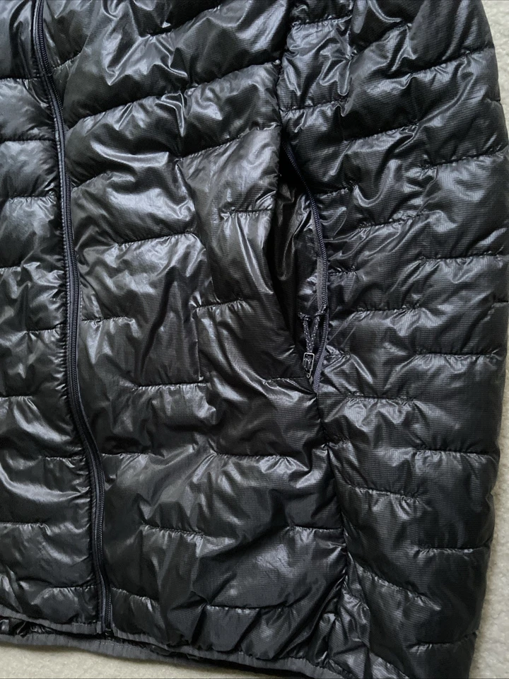 Men’s Patagonia Micro Puff Vest Size Large - Image 4 of 4