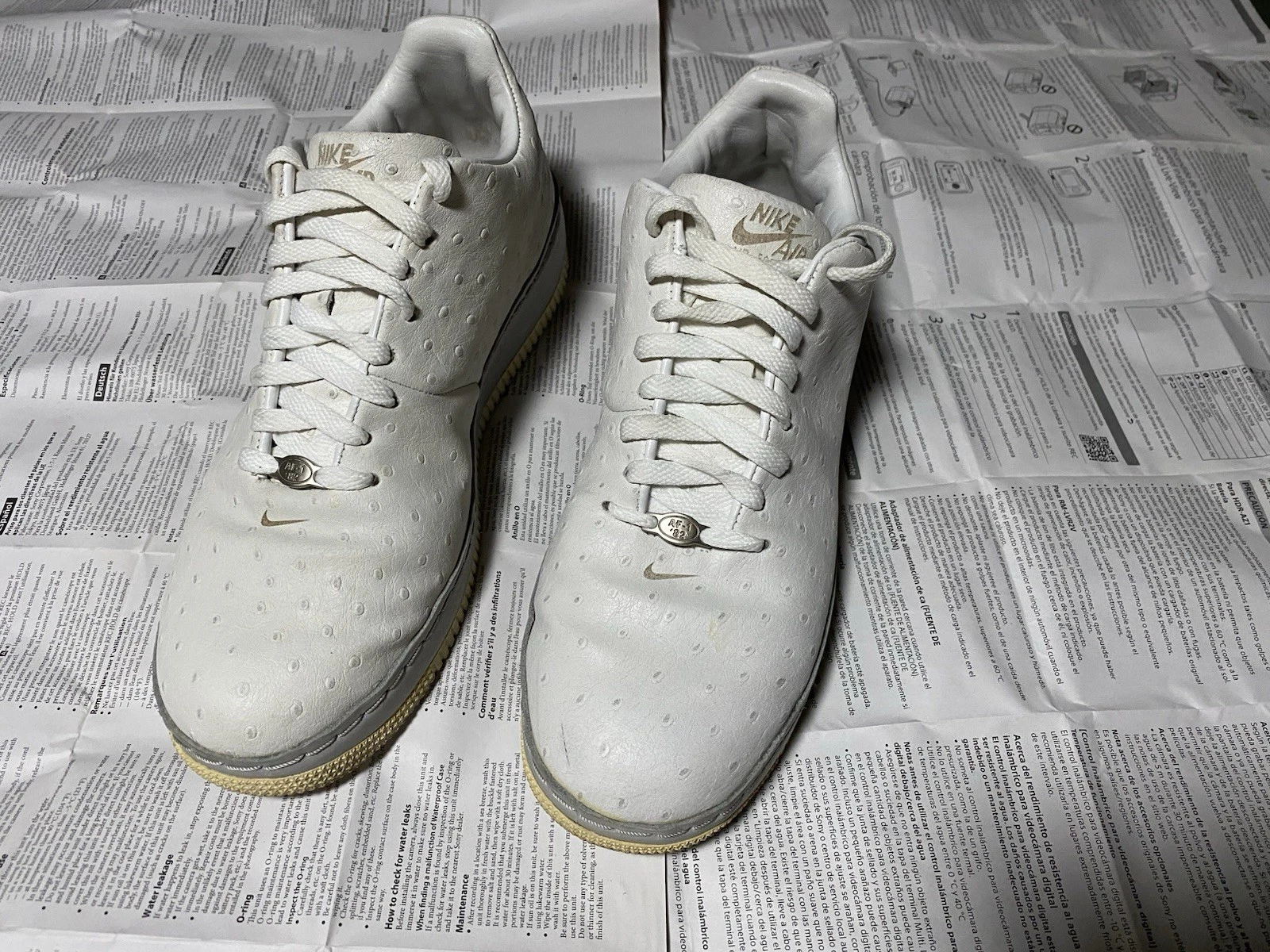 2006 NIKE AIR FORCE 1 SUPREME LOW ONE PIECE AUTRUCHE SANS COUTURE BLANC 312685 101