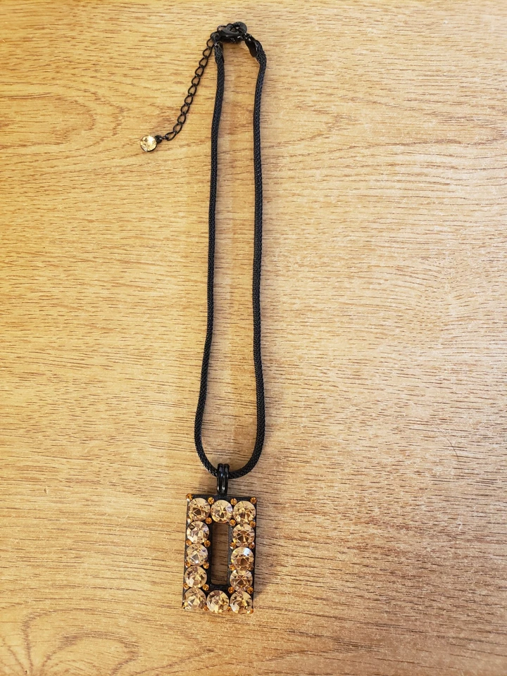 橙色宝石项链矩形吊坠声明 — 第 2/4 张图片