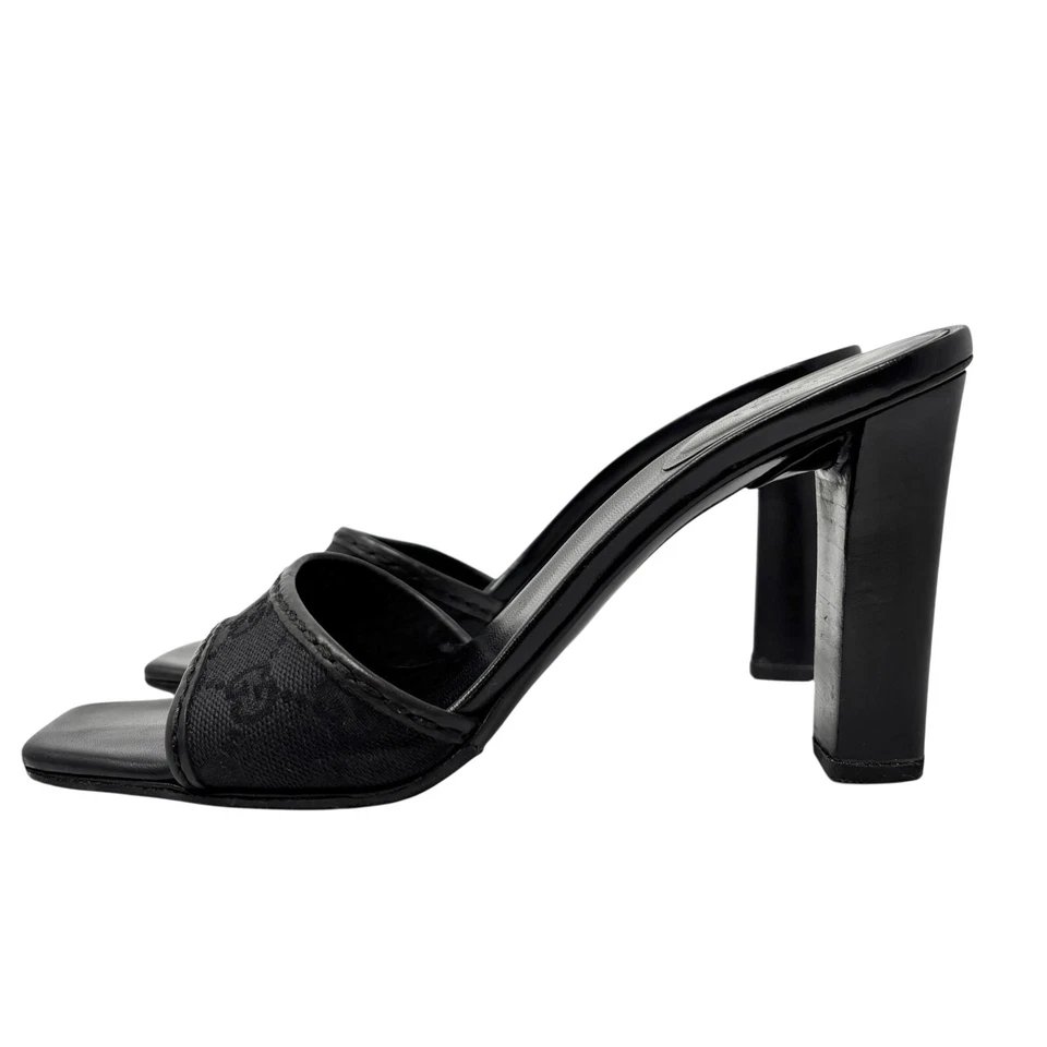 Sandálias GUCCI Vintage GG Monograma Biqueira Aberta #36.5 Salto Preto Couro Lona - Imagem 4 de 4