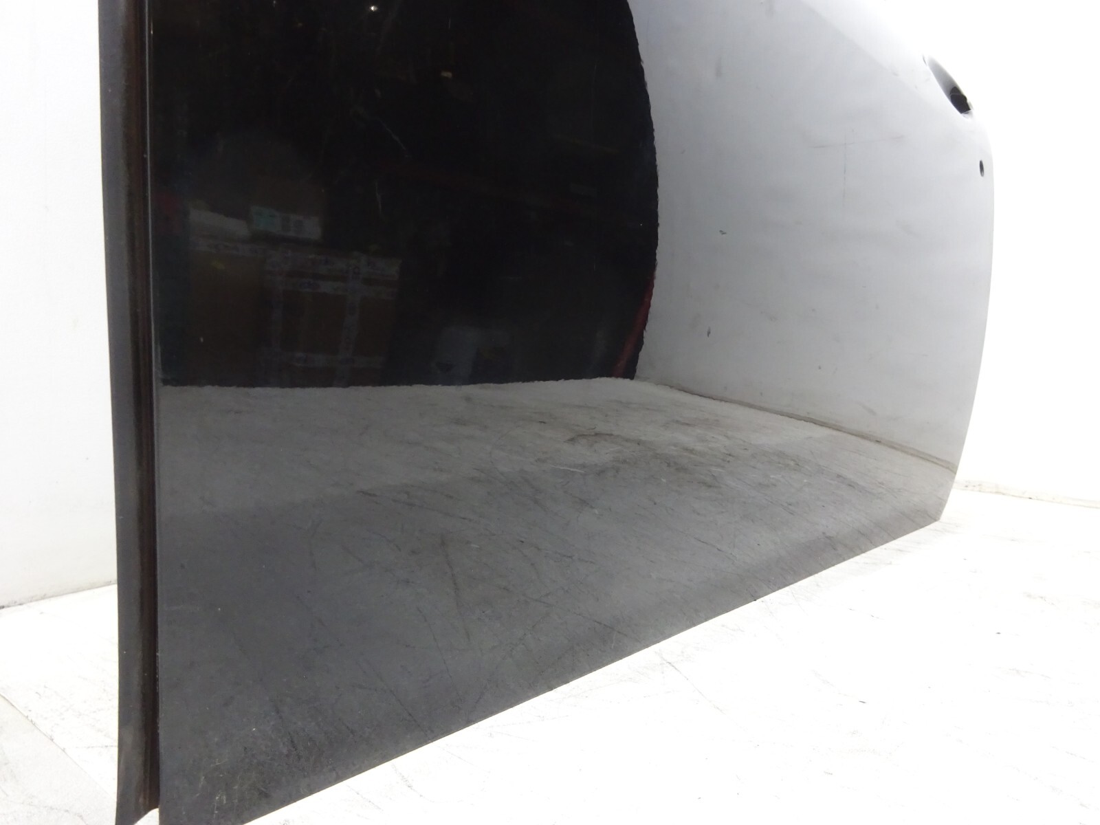 2005-2008 Maserati Quattroporte Front Left Door Shell Panel Black OEM DE2209145