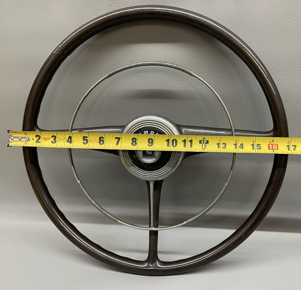Volante original do fabricante Plymouth P15 Special Deluxe 1946–1948 - Imagem 3 de 4