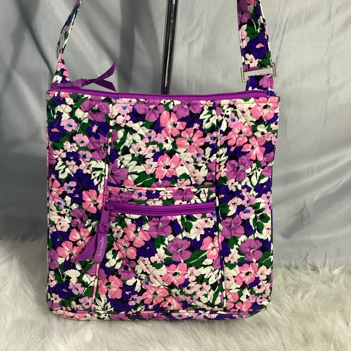 Vera Bradley 花柄バッグ Large Vera Bradley Flower Garden Purple EUC Quilted Crossbody