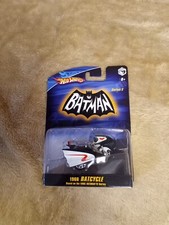 2015 Hot Wheels Batman Classic TV Series Batcycle with Sidecar Bubble  NEW