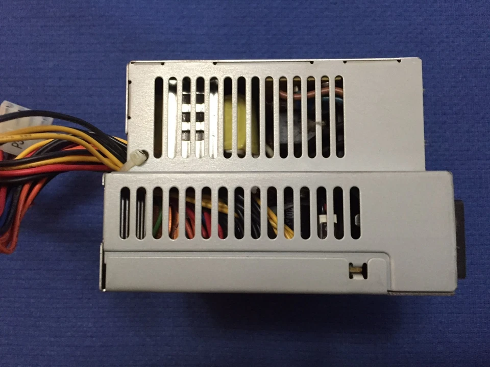 IBM AP12PC23 49P2149 49P2150 POWER SUPPLY 200Watt - Image 4 of 4