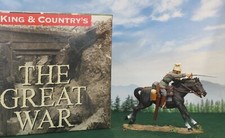 KING  COUNTRY FW035 - GREAT WAR - MOUNTED GERMAN CHARGING UHLAN OFFICER MIB  
