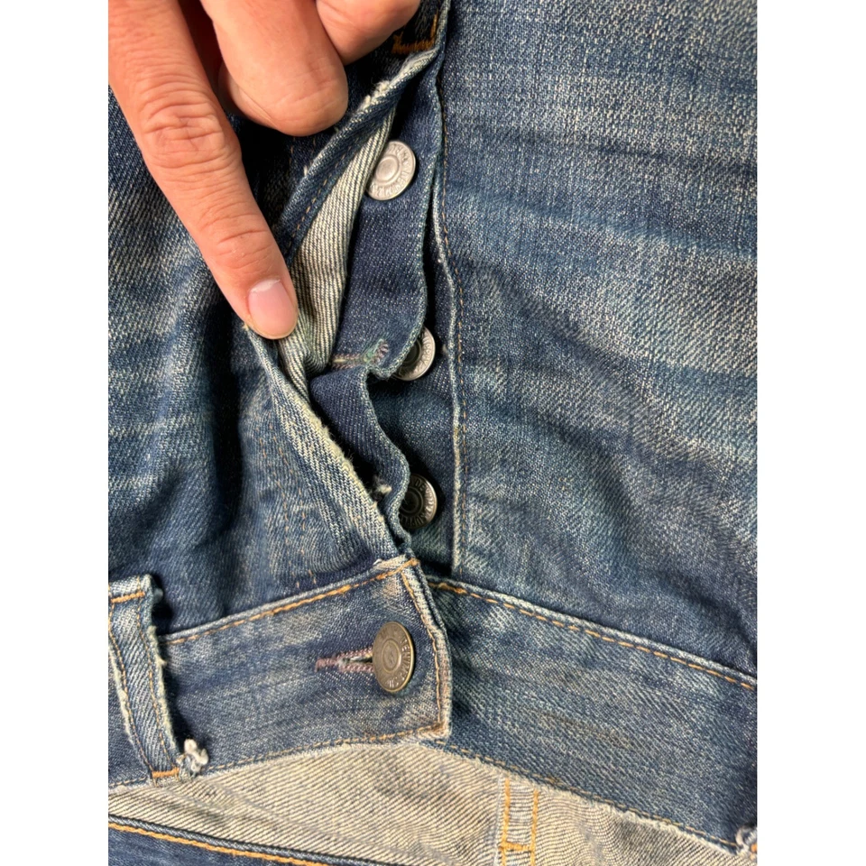 Shorts jeans jeans desgastado Ralph Lauren tamanho 36 - Imagem 3 de 4