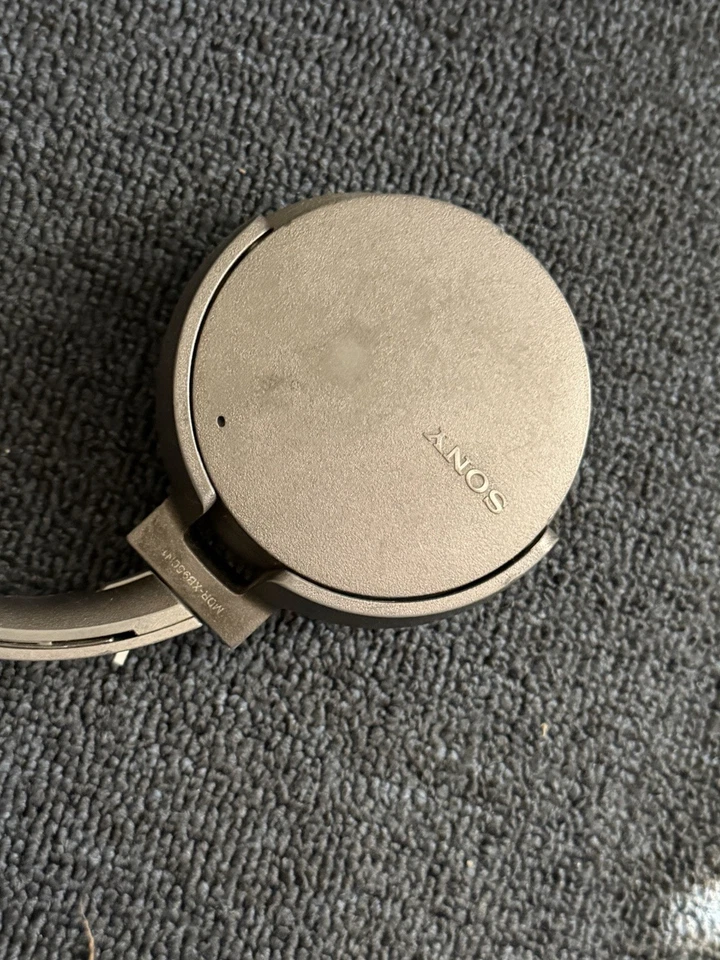 Sony MDR-XB950N1 Wireless Bluetooth Headphones Black for parts - Still Work - Image 4 of 4