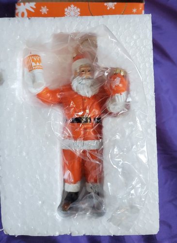 WHATABURGER Burger Santa Claus Christmas ORNAMENT fast food restaurant NIB - Afbeelding 2 van 4