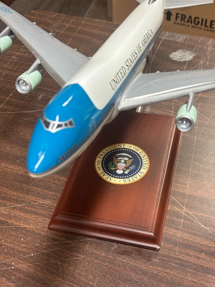 1/144 VC-25 空军 1 (747) 28000 — 第 4/4 张图片