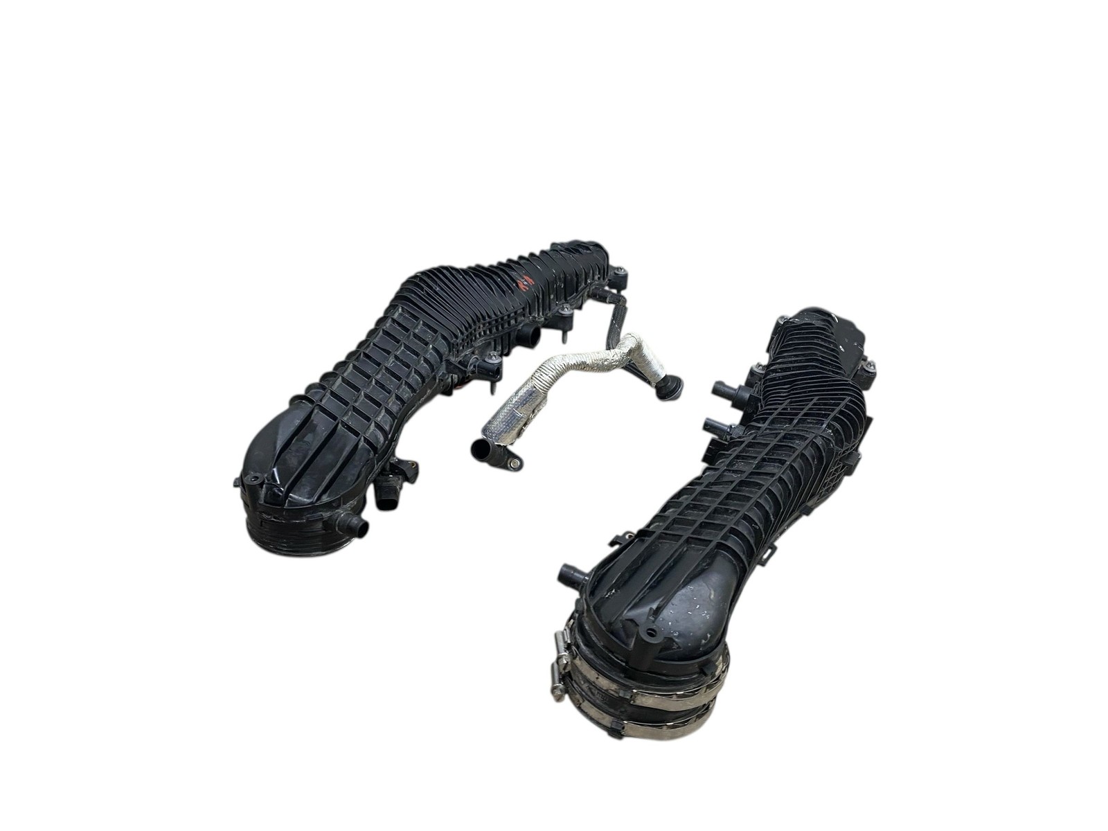2022 Aston Martin V8 Vantage 4.0L M177 Left & Right Engnie Intake Manifold Set