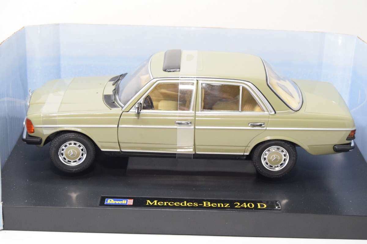 B69 1:18 REVELL 08809 8809 MERCEDES-BENZ 240D 240 D W123