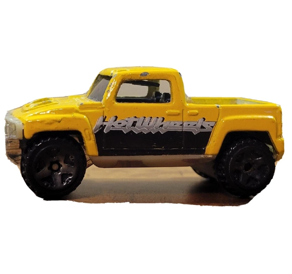 Camión Mattel diecast Hot Wheels HUMMER HT3, Malasia 2004, usado Foto 3 de 4