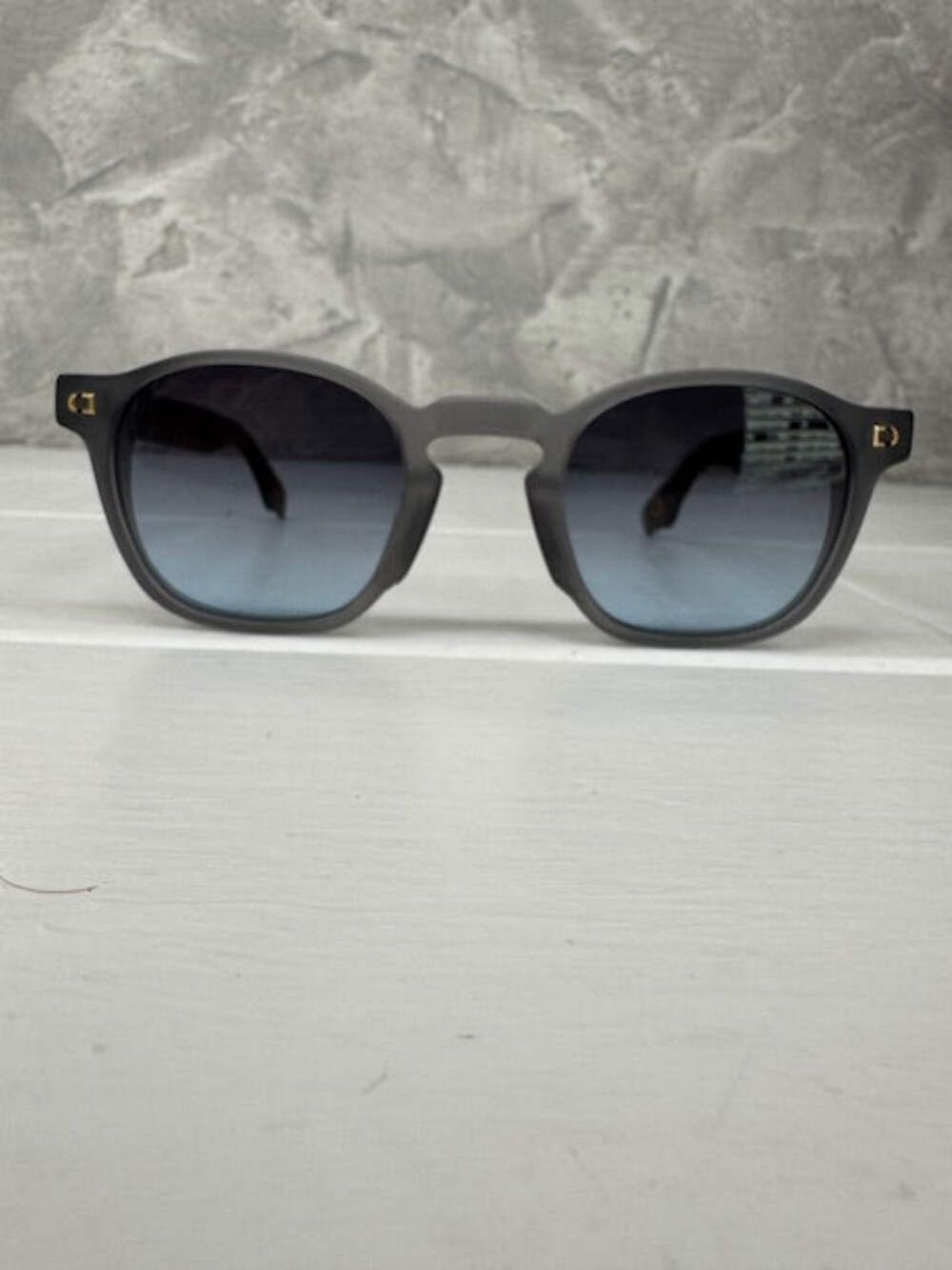 Soho Lexington 47 Grey Gradient Sunglasses 25-145 100% Authentic-image