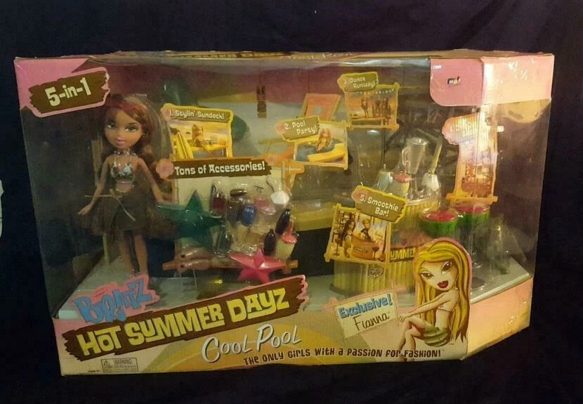 Bratz Hot Summer Dayz Cool Pool with Fianna Doll in GC 2007