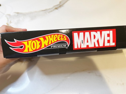 Hot Wheels Premium Set Real Riders 4 Pack Marvel Super Hero Deadpool & Wolverine - Picture 5 of 5