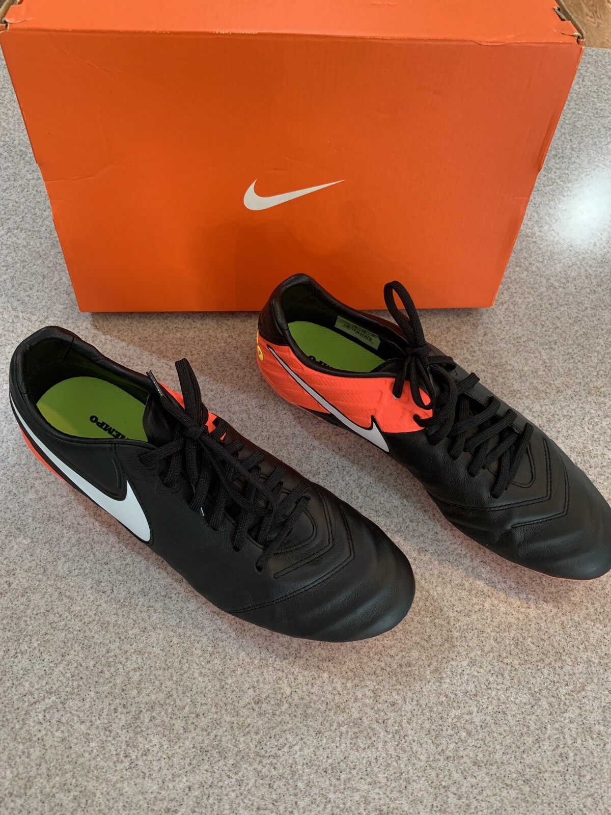 nike tiempo legacy leather
