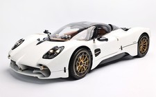 Pocher Pagani Utopia Coupé - Bianco Perla - 1:8 Scale Assembly Kit HK123