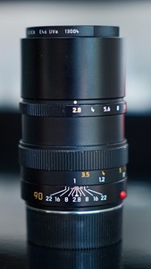Leitz Tele-Elmarit 90mm f/2.8 Telephoto Lens Leica M Mount