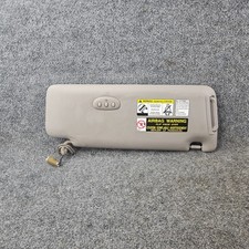 2001-2007 Toyota Highlander Sun Visor Driver Left Oem W Lights Homelink Grey 2001-2007 Toyota Highlander Sun Visor Driver Left Oem W Lights Homelink Grey
