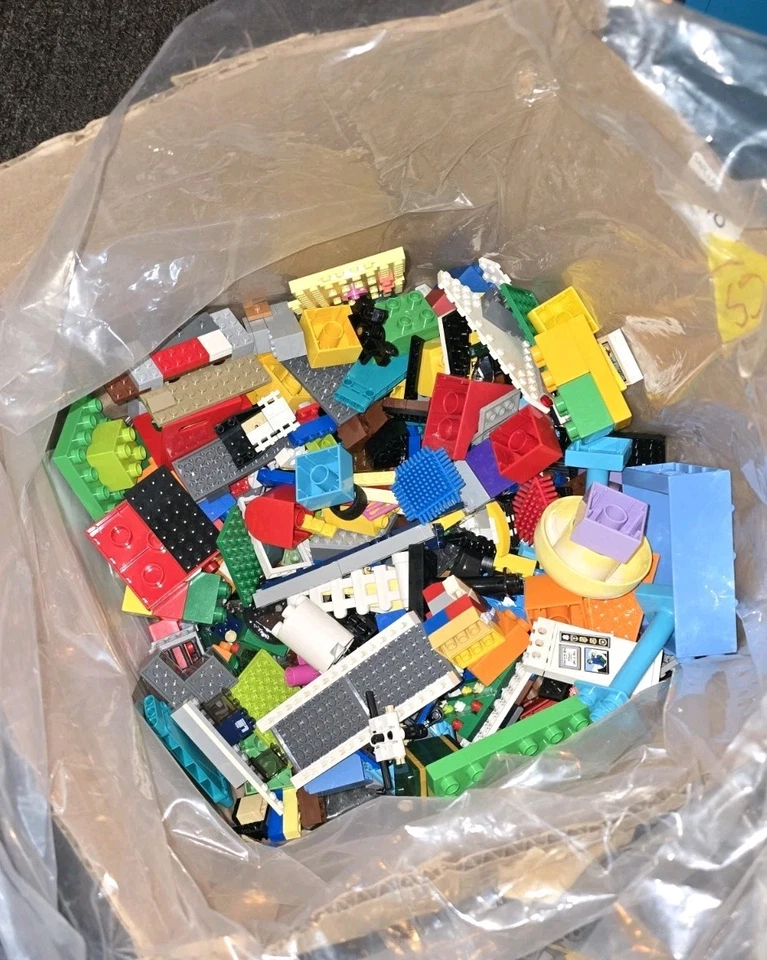 Huge Lego Lot Over Two Hundred Loose Pieces Fire Truck Bus Cars Etc& One Box Kit - Image 2 of 4