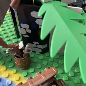 Vintage LEGO Pirates Forbidden Island (6270) Complete with figures, instructions