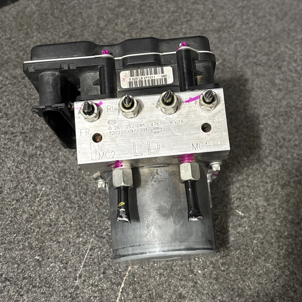 🛑 Módulo de bomba de freno antibloqueo Infiniti FX35 ABS 2012 OEM TRACCIÓN TRASERA Foto 2 de 4