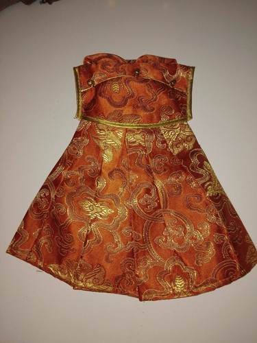 très jolie robe poupée ancienne