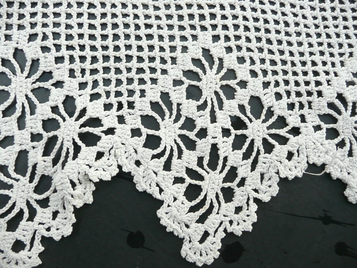 Dentelle Ancienne Festonnée - Bon État - Origine France - Occasion Pour Création Ou Décoration